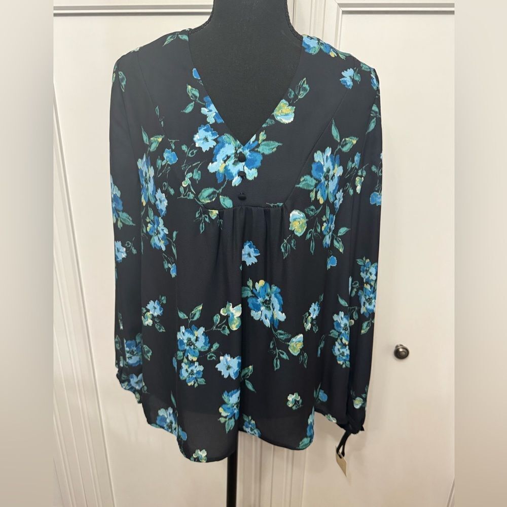 Floral V-Neck Top Blouse Black Blue Floral - Picture 2 of 7